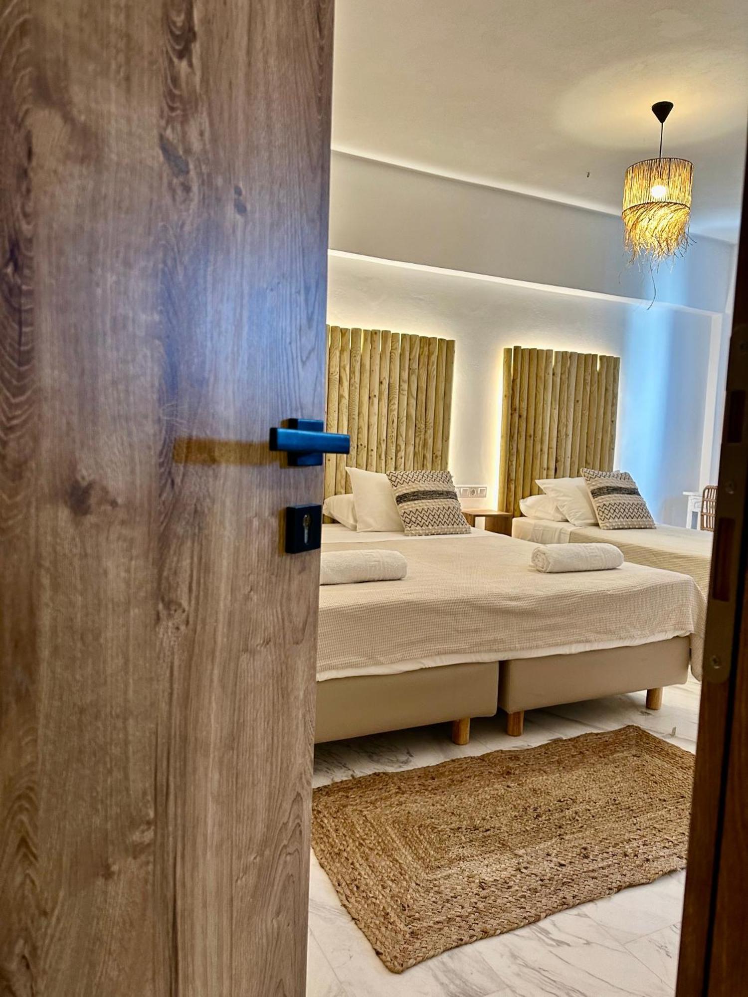 Athina Rooms - Lounge Apartments Páros Eksteriør bilde