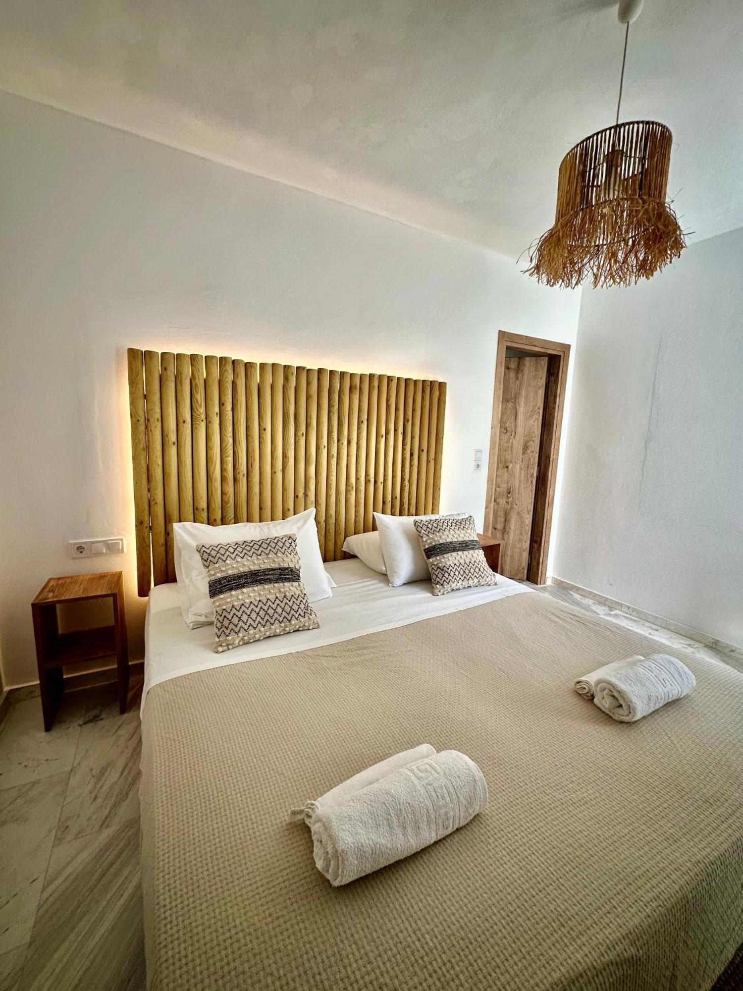 Athina Rooms - Lounge Apartments Páros Eksteriør bilde