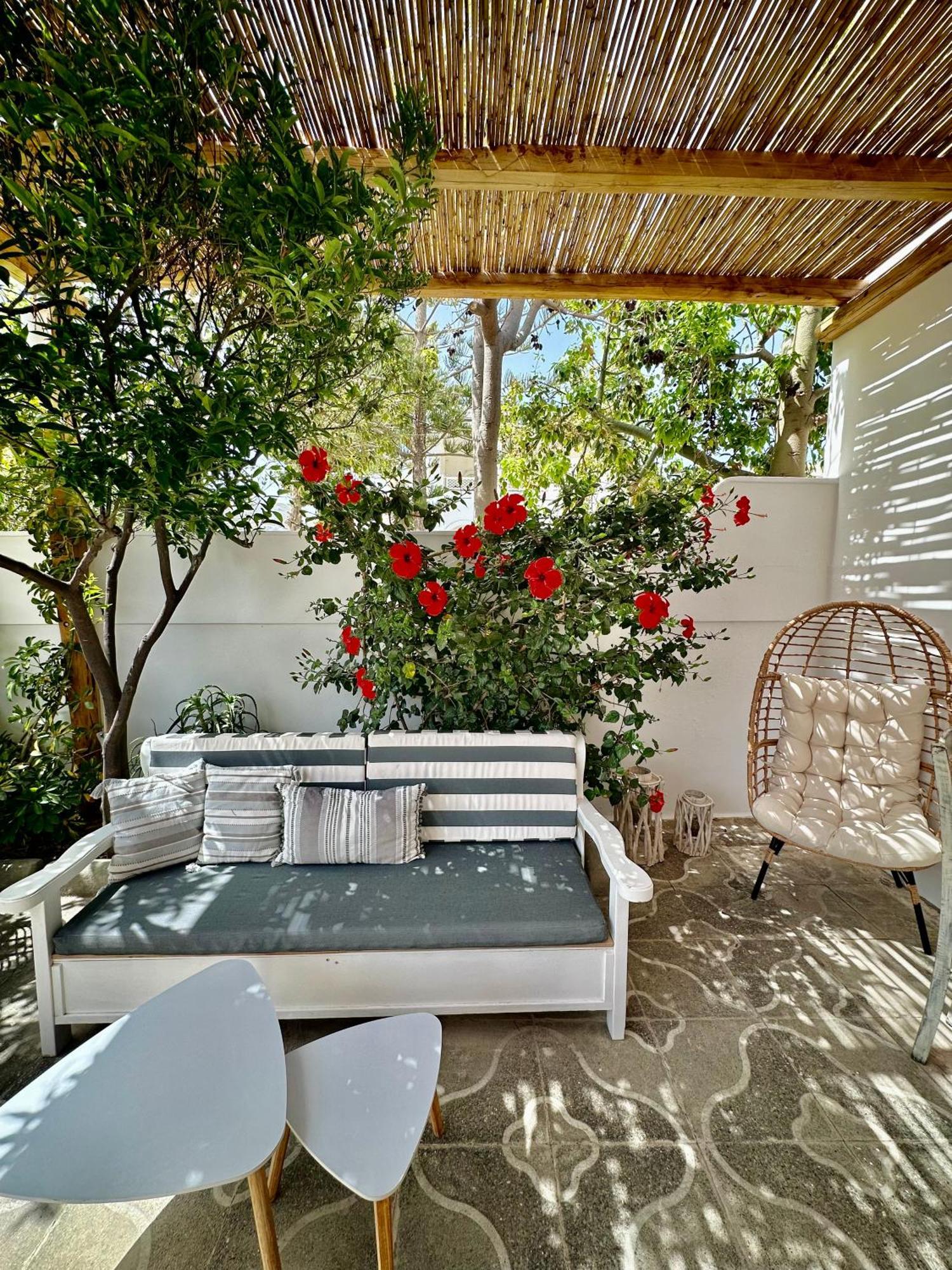 Athina Rooms - Lounge Apartments Páros Eksteriør bilde