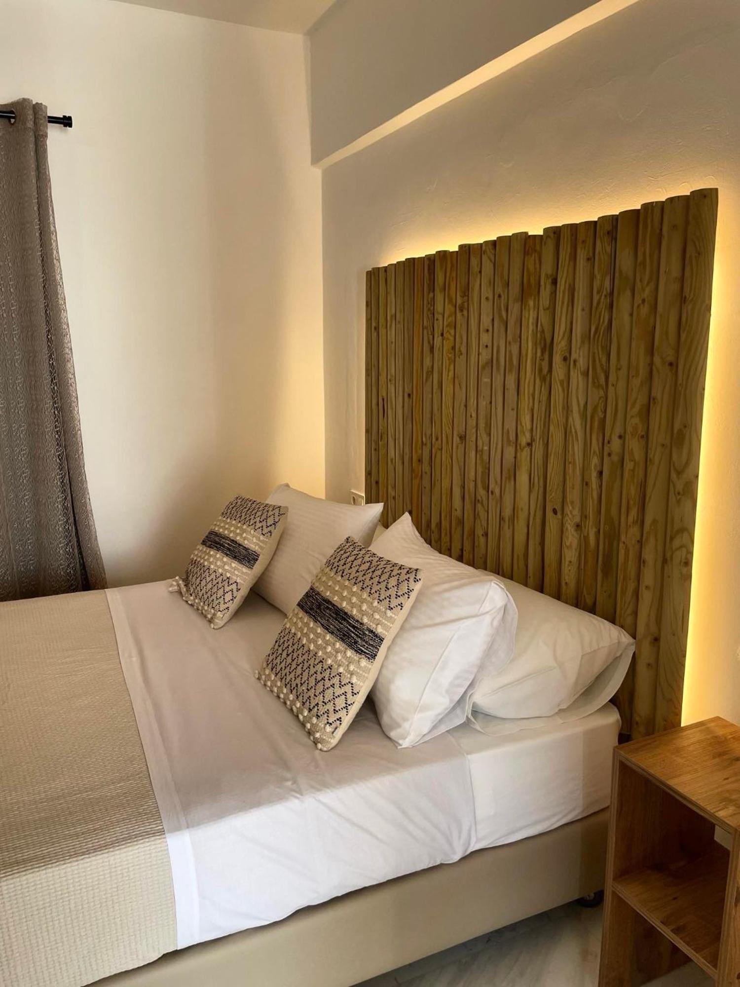 Athina Rooms - Lounge Apartments Páros Eksteriør bilde