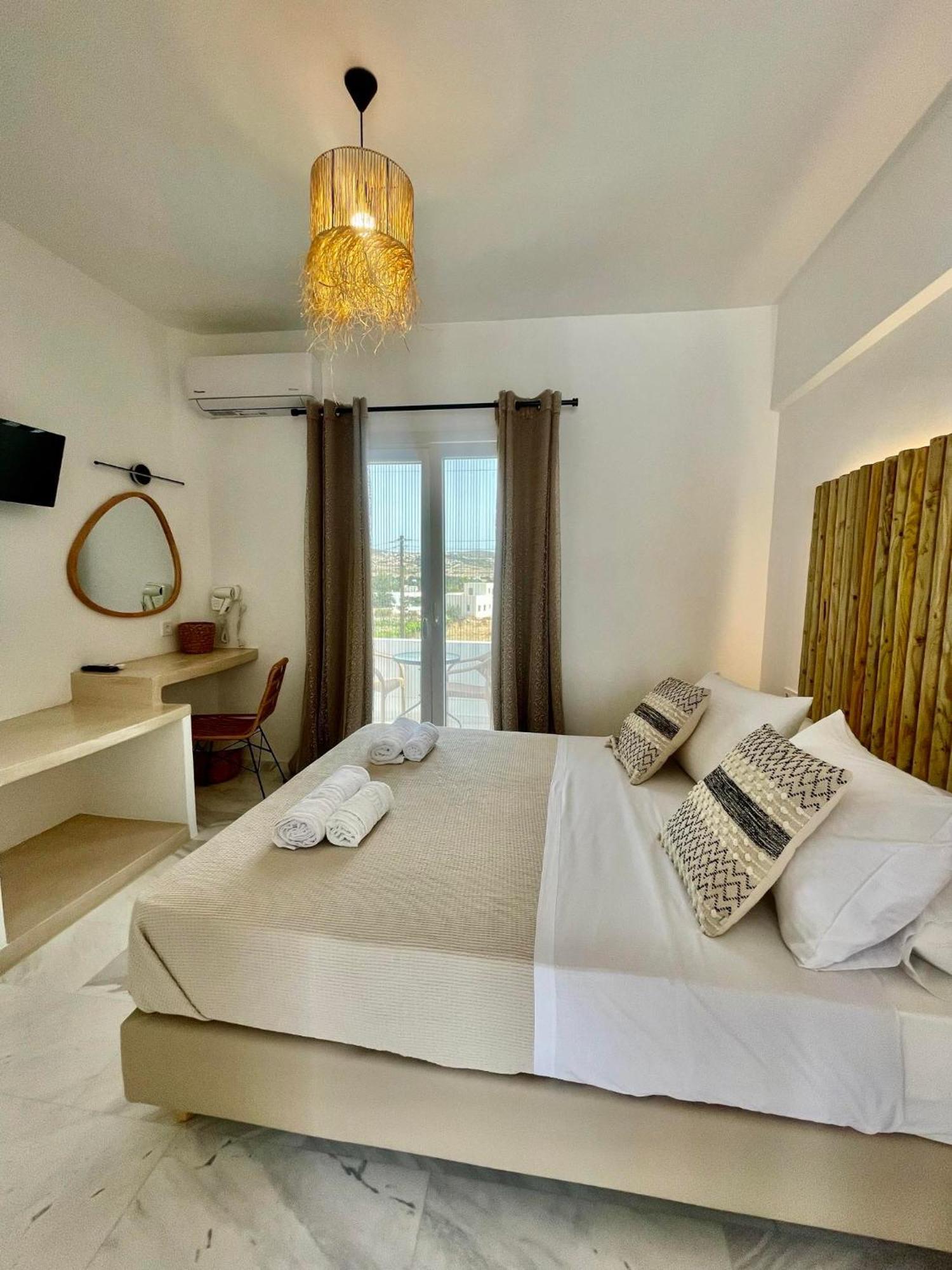 Athina Rooms - Lounge Apartments Páros Eksteriør bilde
